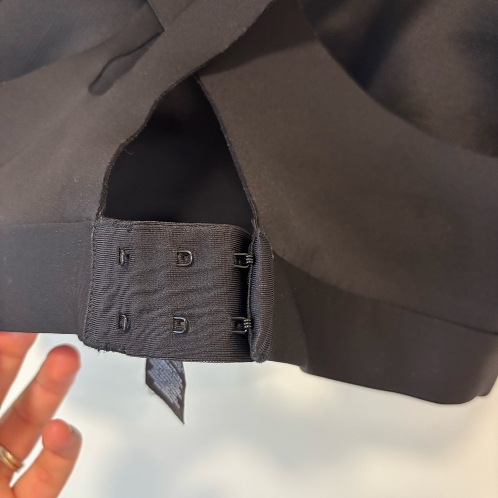 Sweaty Betty All Train Black Sports Bar Athletic Gym Workout Support 36D Active - Picture 7 of 10